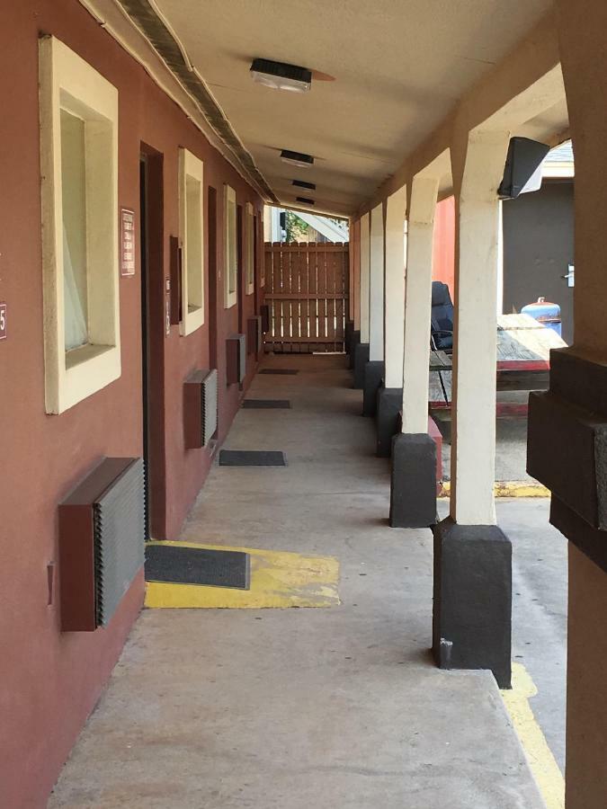Village Inn Cotulla Luaran gambar
